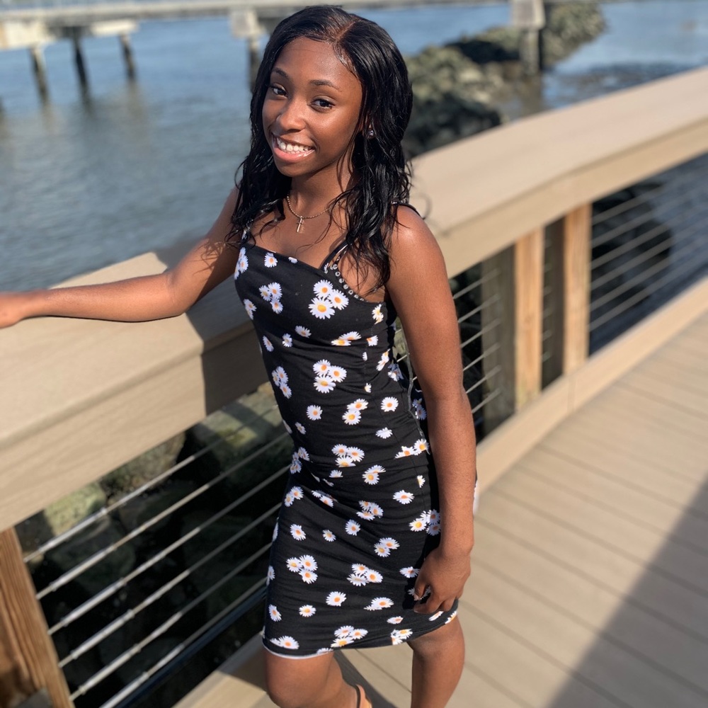 Meet your Posher, Anaya